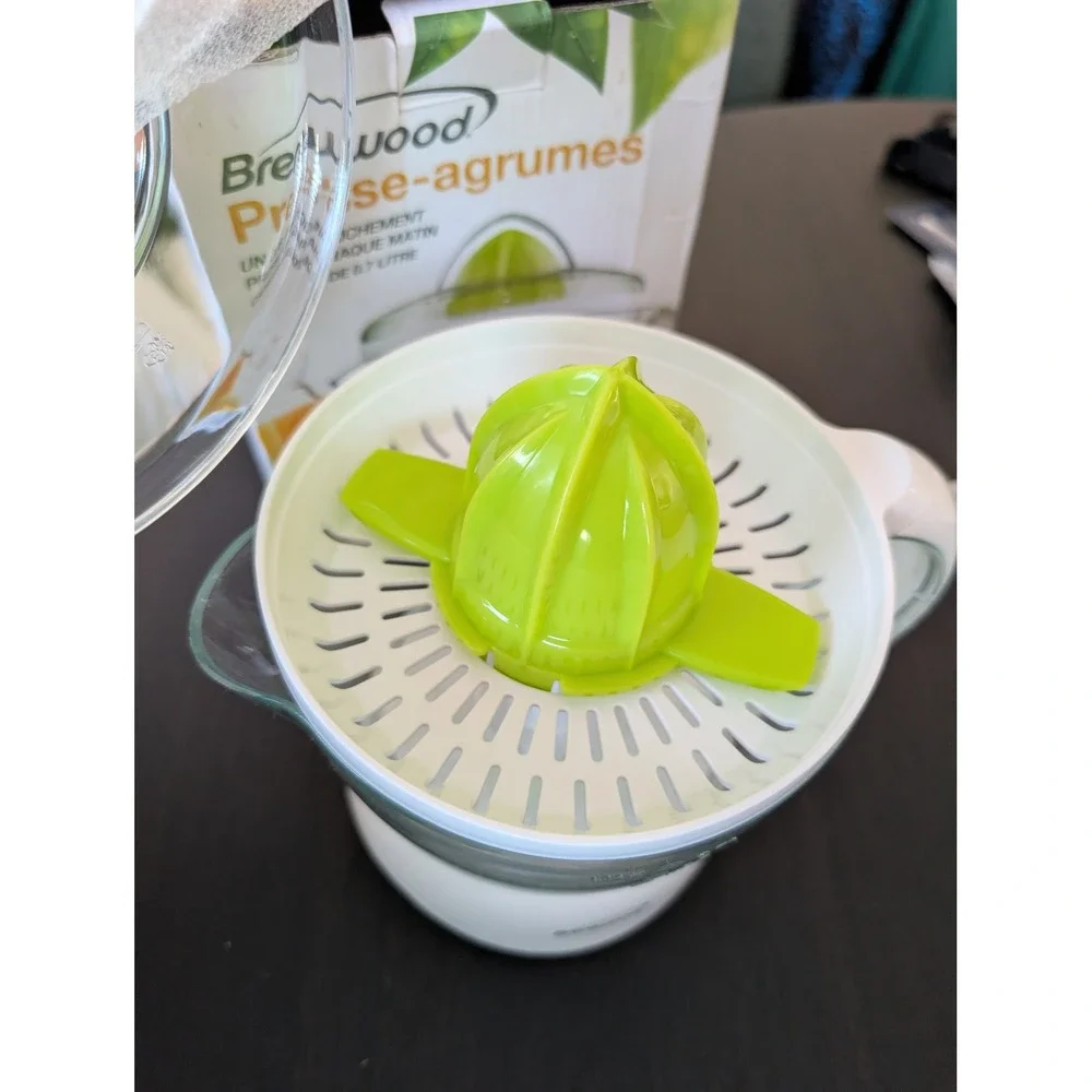 Brentwood Electric Citrus Orange Juicer 24oz Detachable Parts Pitcher New